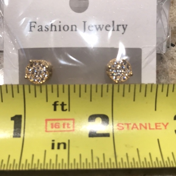 Iced Out Cubic Zirconia Screw Back 18k Gold Plated - Picture 6 of 6